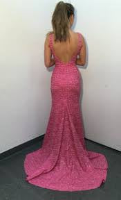 Robe longue ajustée Jovani en V avec fente haute