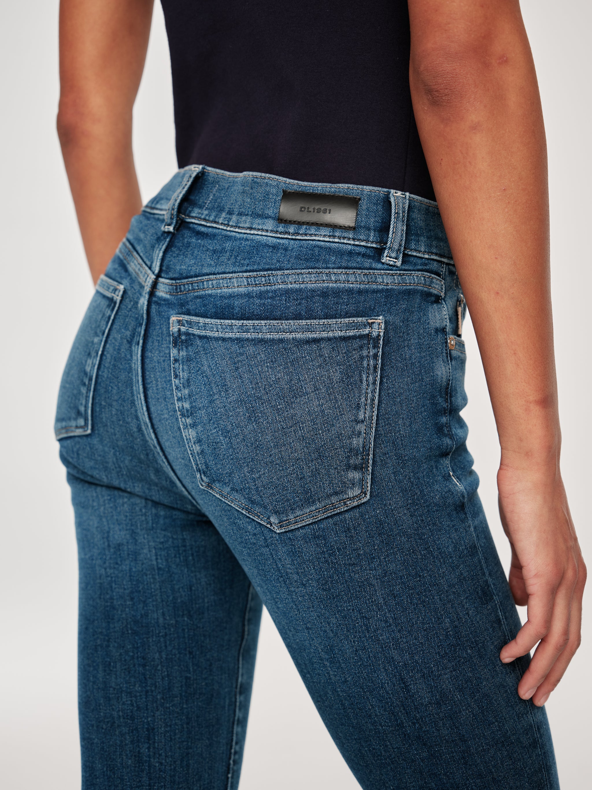 DL1961 MARA DROIT