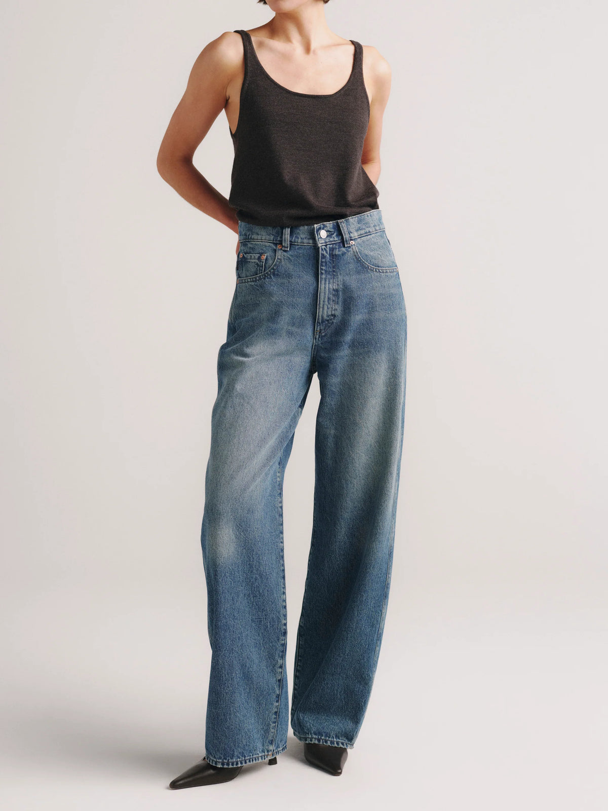 DL1961 Taylor Relaxed Barrel Ultra High Rise 31" Jeans