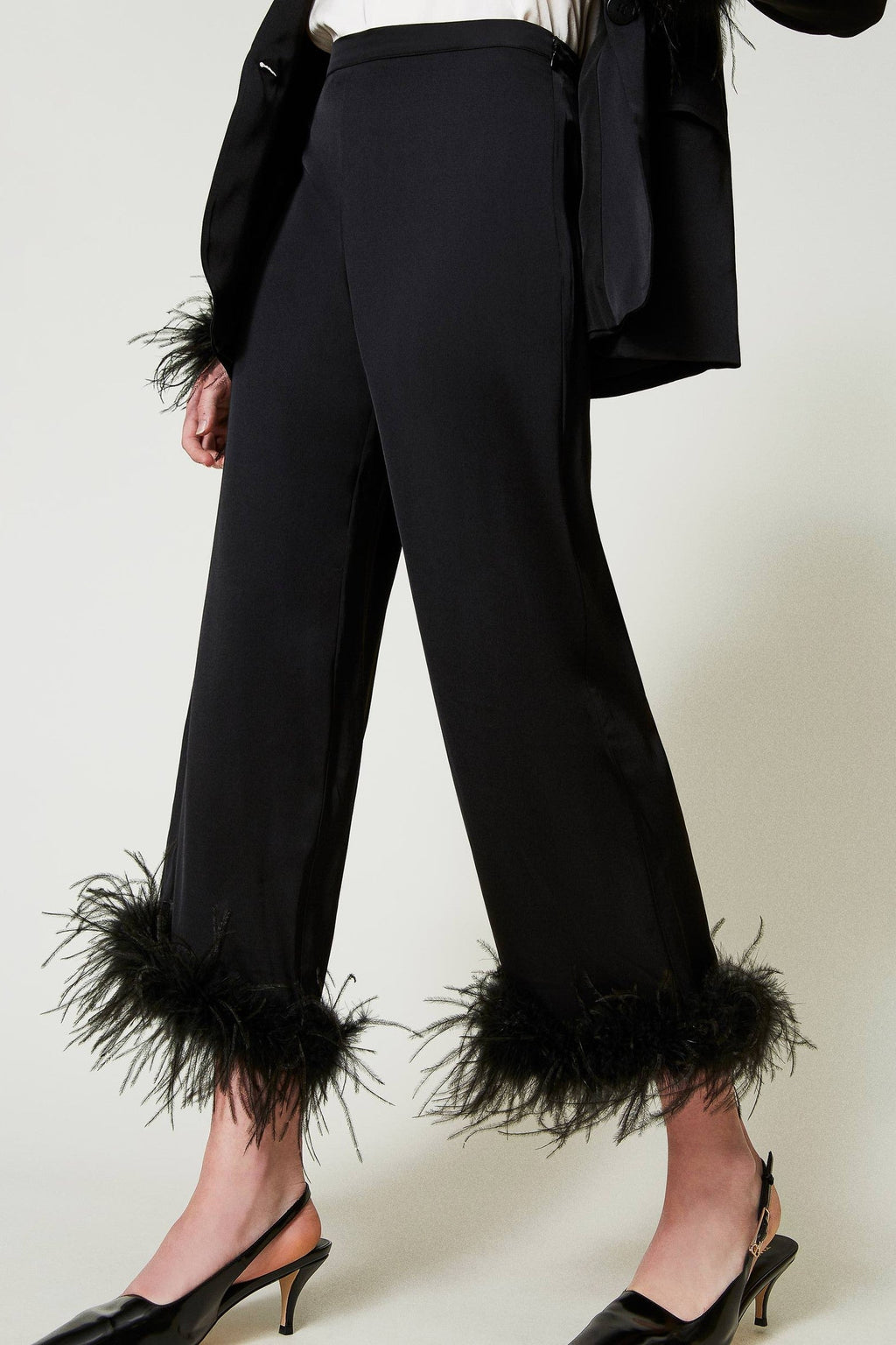 Pantalons en satin Twinset avec plumes
