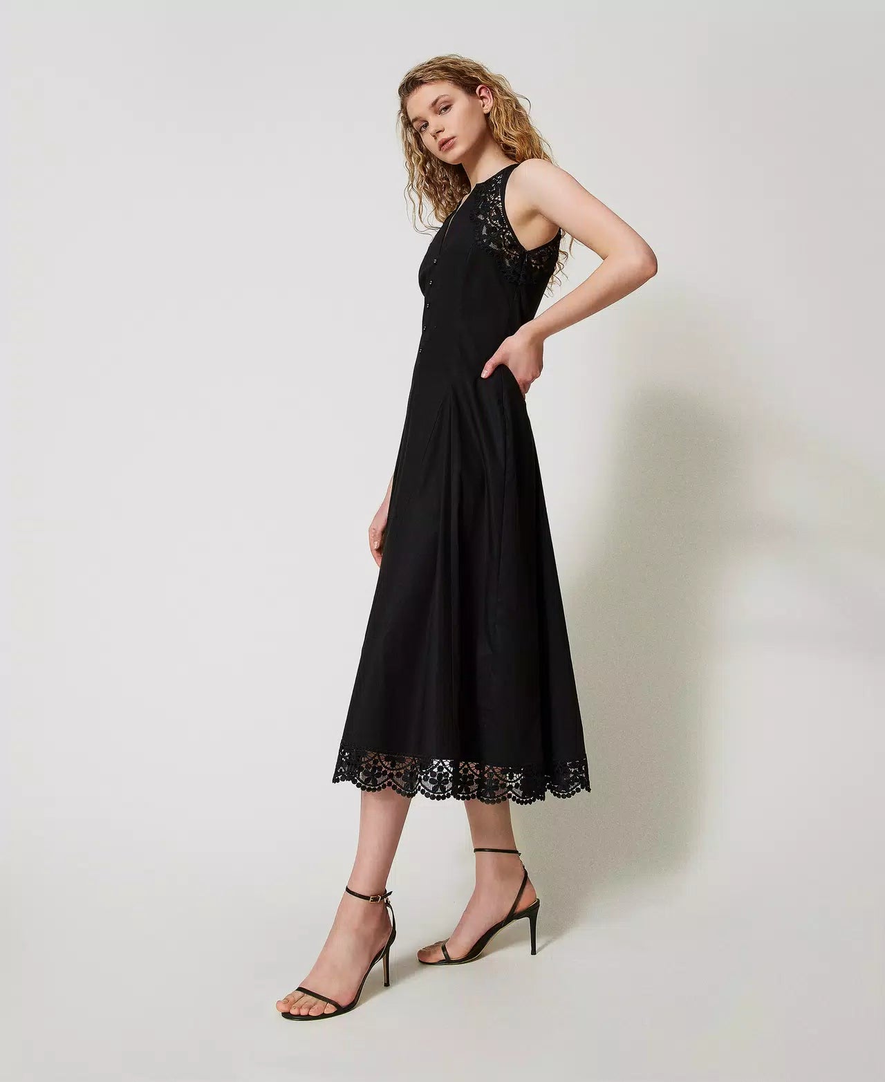 Twinset Long poplin dress with lace