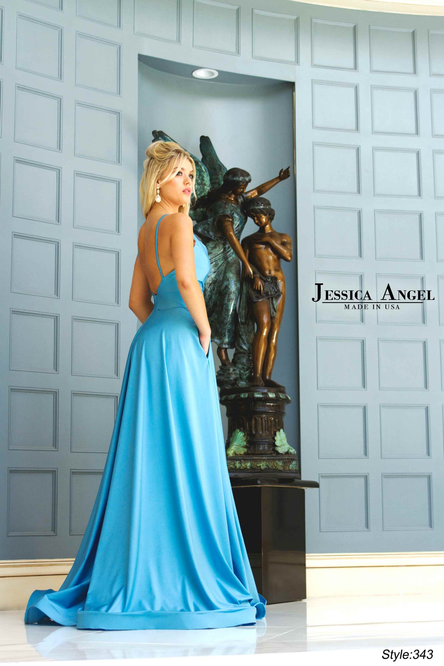 Jessica Angel Robe de soirée dorée à fines bretelles