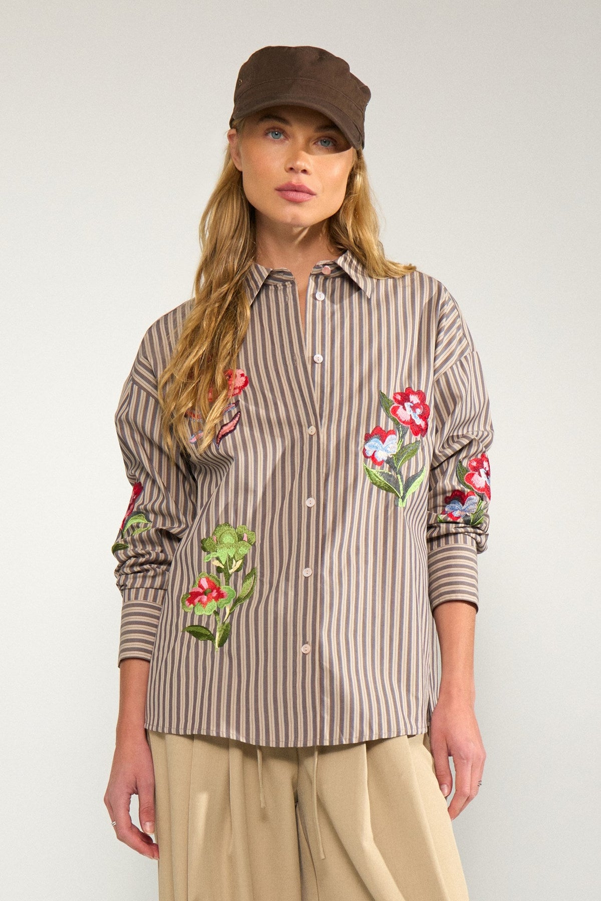 Numph Nukacey Embroidery Shirt - Deep Taupe