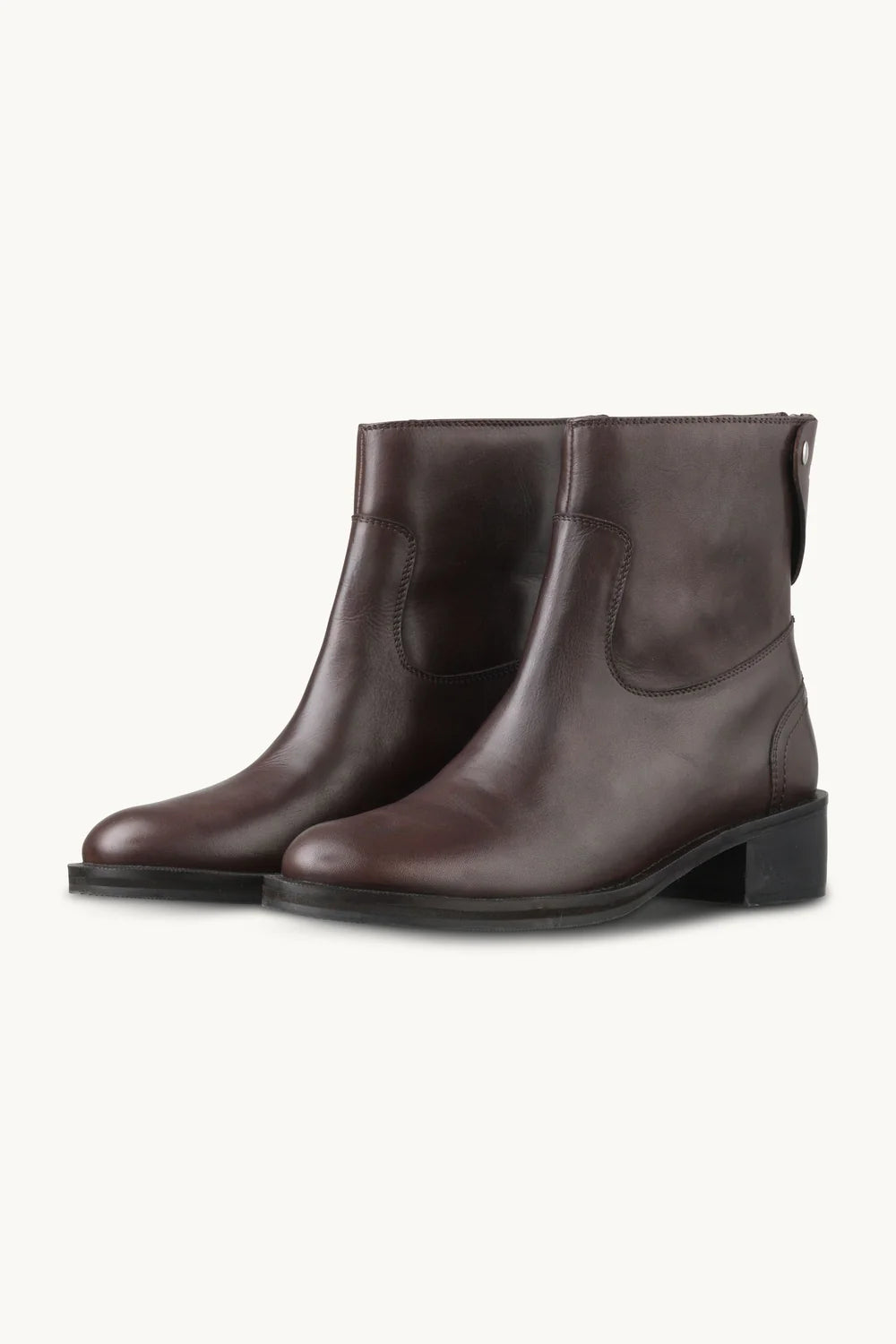 ILSE JACOBSEN ASTERIA01   200001-MARRON NOIR