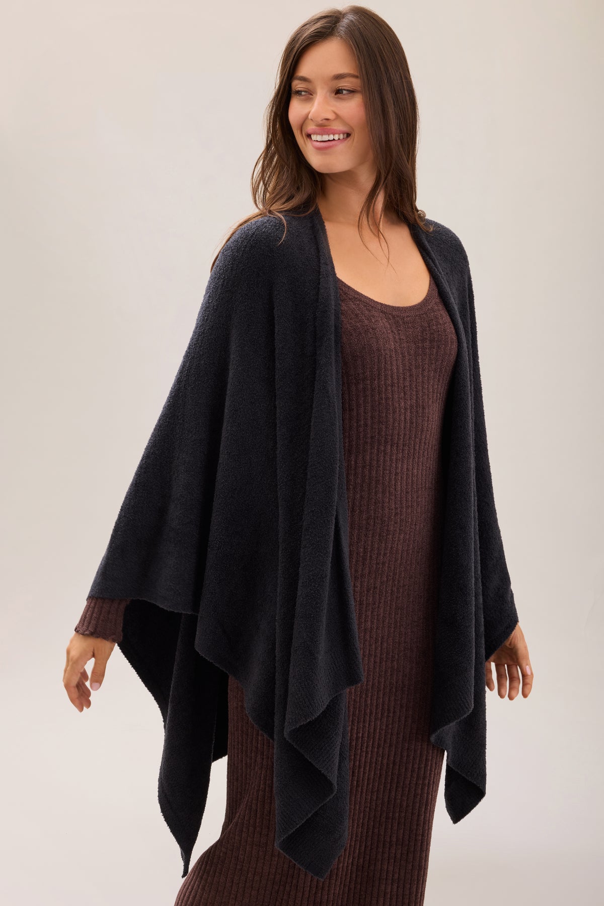 Barefoot Dreams Enveloppe légère de week-end pour femme Noir