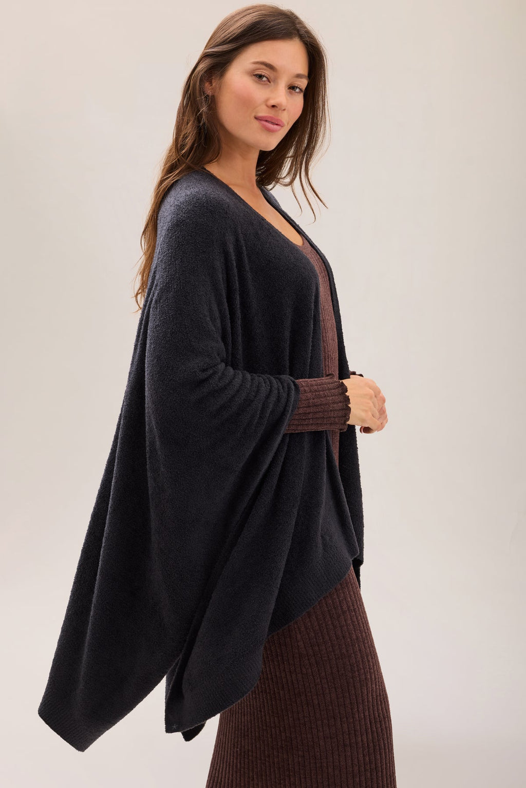 Barefoot Dreams Womens Light Weekend Wrap Black