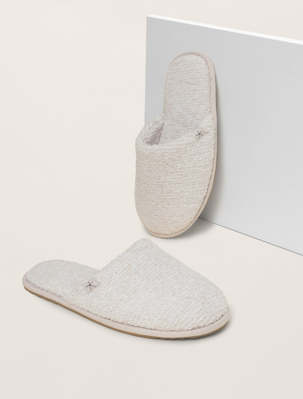 Pantoufles unisexes pour femme Barefoot Dreams BDUCC23137 Cc Pierre/Blanc