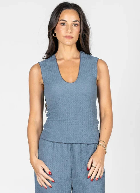 C'est Moi débardeur en tissu gaufré à col V profond DENIM