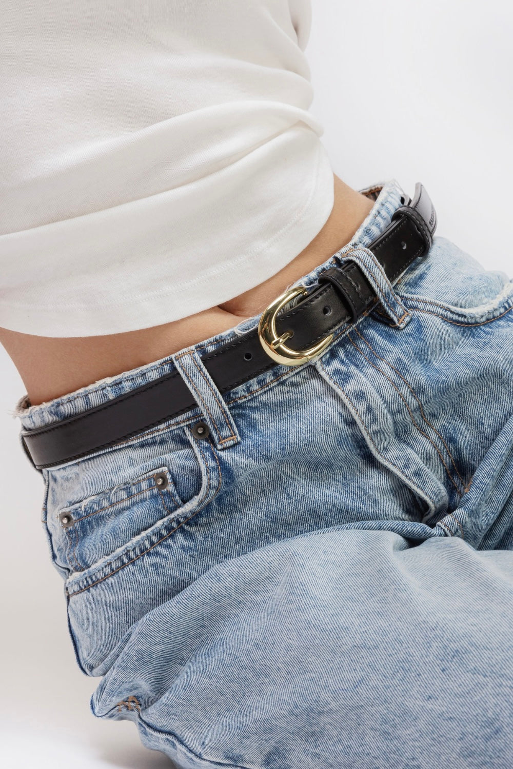 Ceinture en daim noir en forme de demi-lune Studio