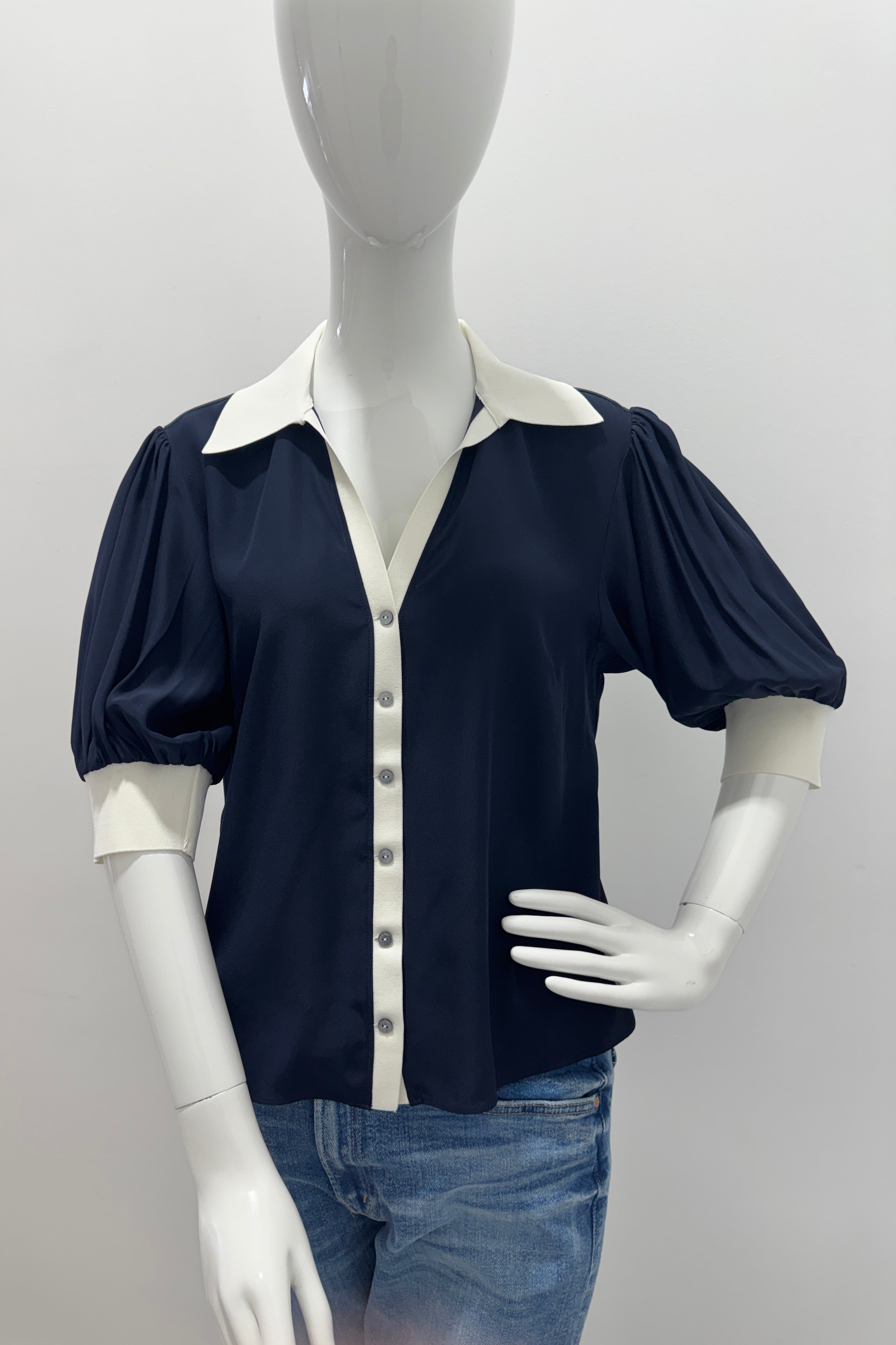 Cinq a Sept Weiley Top Silk 100% Navy/Ivory