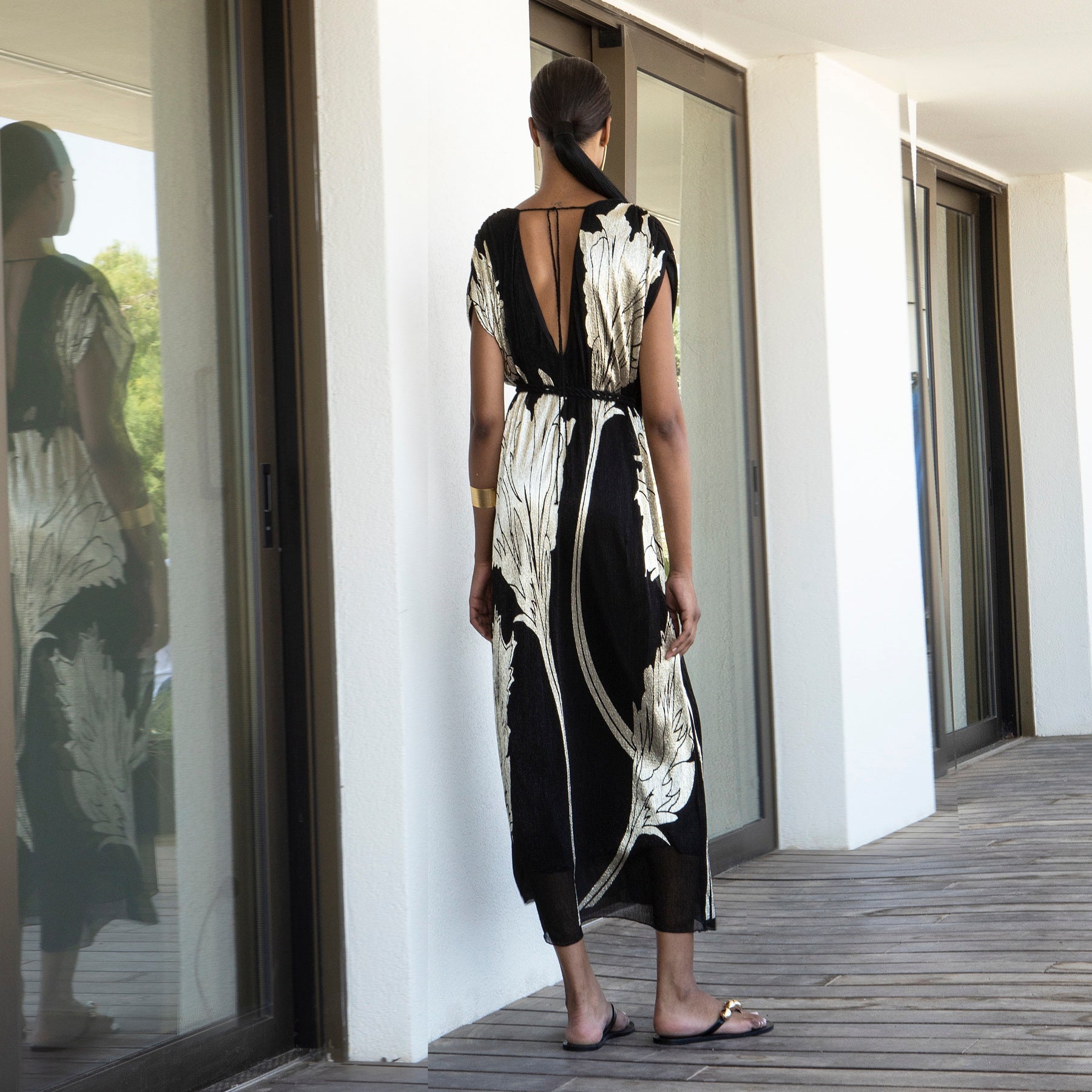 Aggél - Robe longue plissée métallisée avec détails en maille