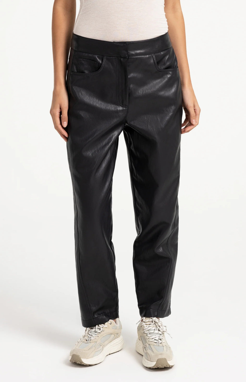 YAYA Pantalon en similicuir coupe carotte avec détails de coutures