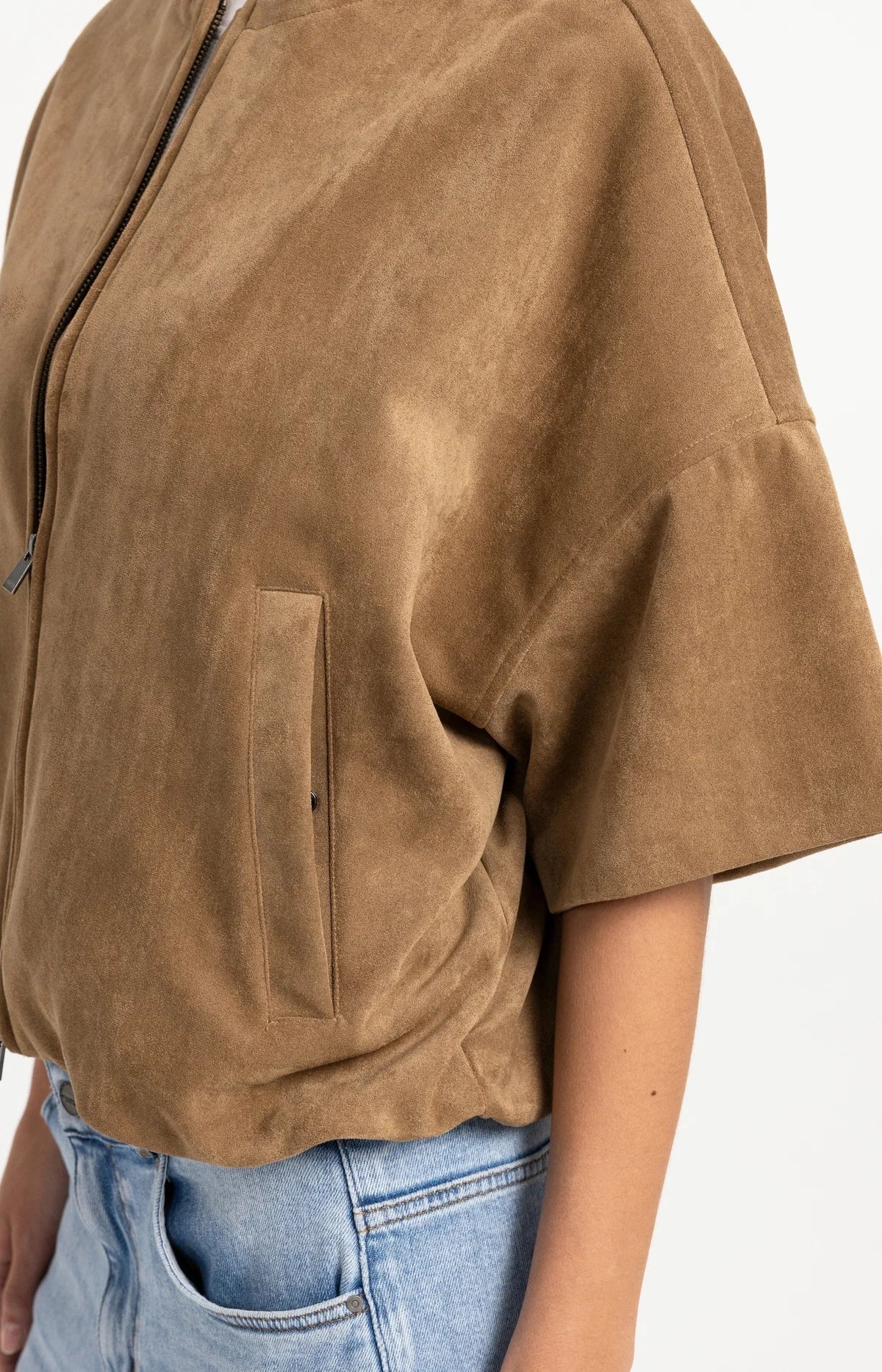 Yaya veste Deudine oversize à manches courtes avec bas volanté